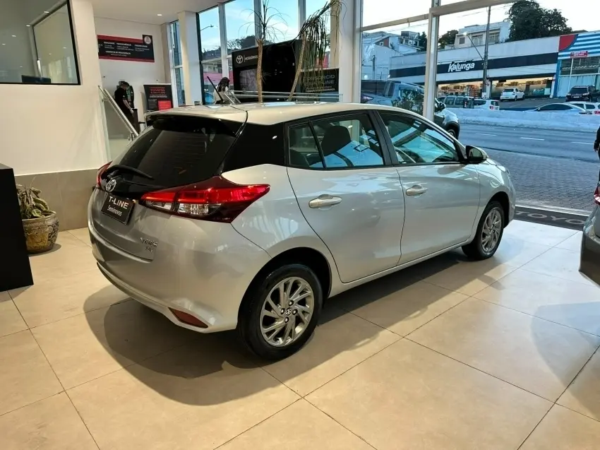 galeria YARIS