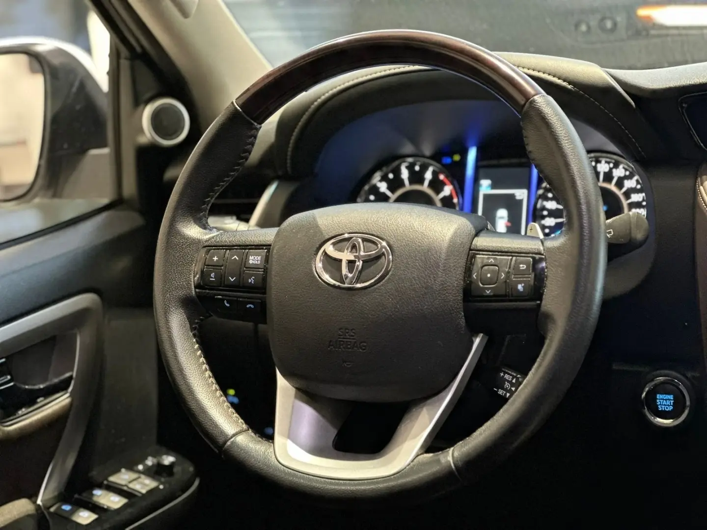 galeria HILUX SW4