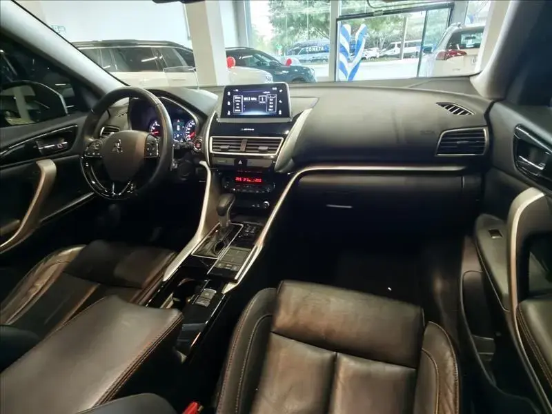 galeria ECLIPSE CROSS