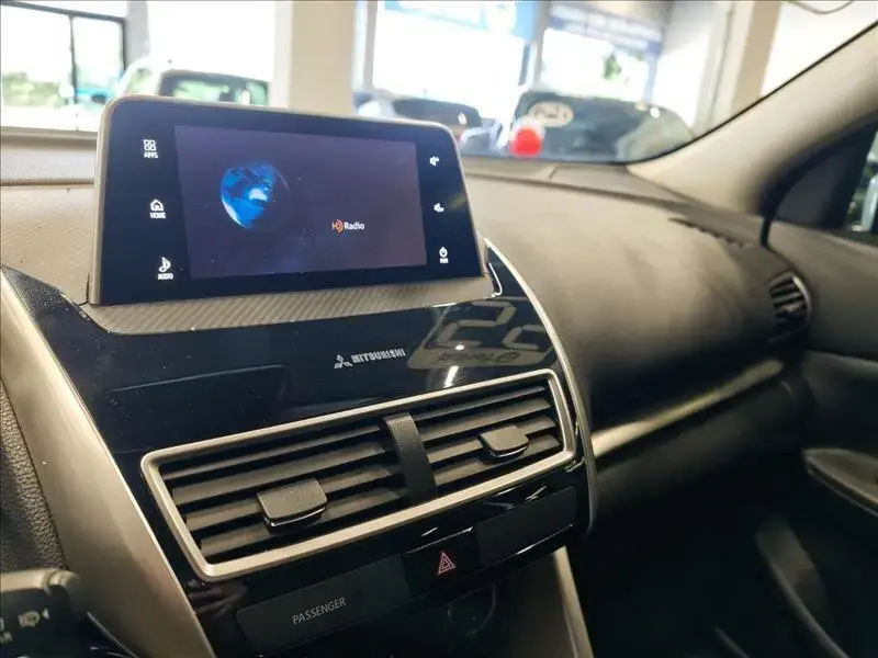 galeria ECLIPSE CROSS