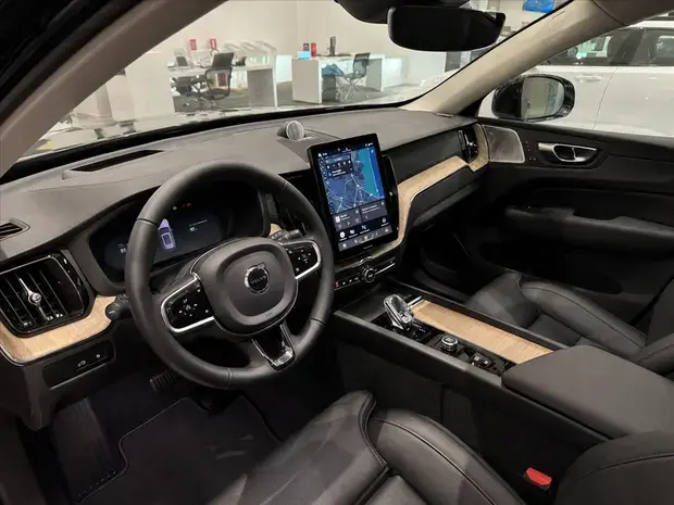 Volvo XC60 2.0 T8 PHEV ULTRA AWD GEARTRONIC