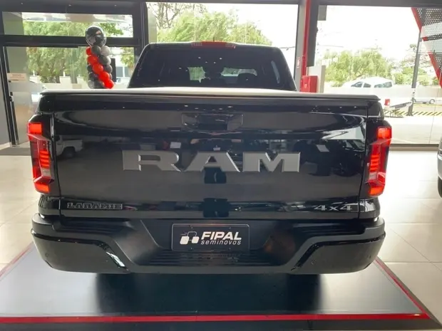 Ram DAKOTA 2.2 TURBO DIESEL LARAMIE NIGHT EDITION 4X4 AUTOMÁTICO
