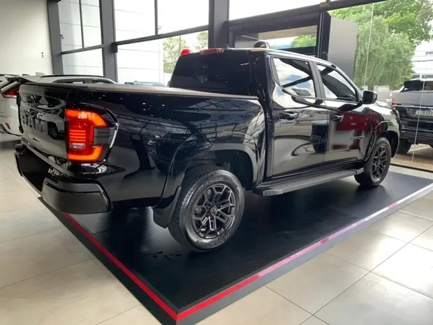 Ram DAKOTA 2.2 TURBO DIESEL LARAMIE NIGHT EDITION 4X4 AUTOMÁTICO