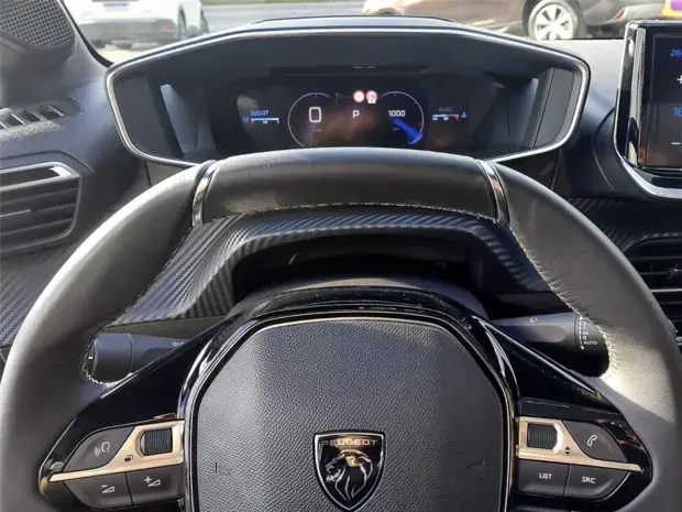 Peugeot 208 1.0 TURBO 200 HYBRID GT CVT