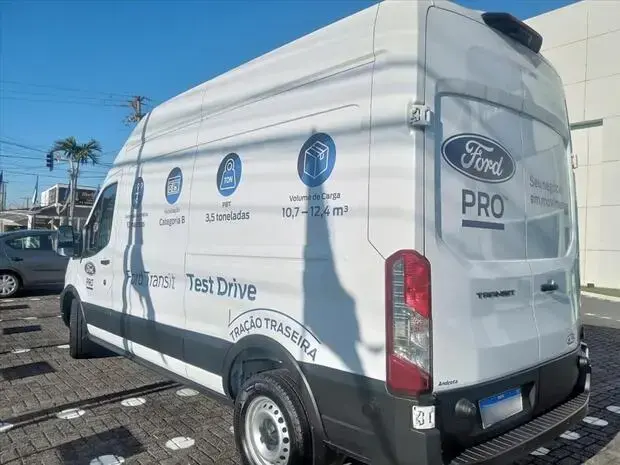 Ford TRANSIT 2.0 ECOBLUE DIESEL FURGÃO L3H3 AUTOMÁTICO