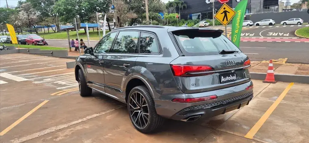 galeria Q7