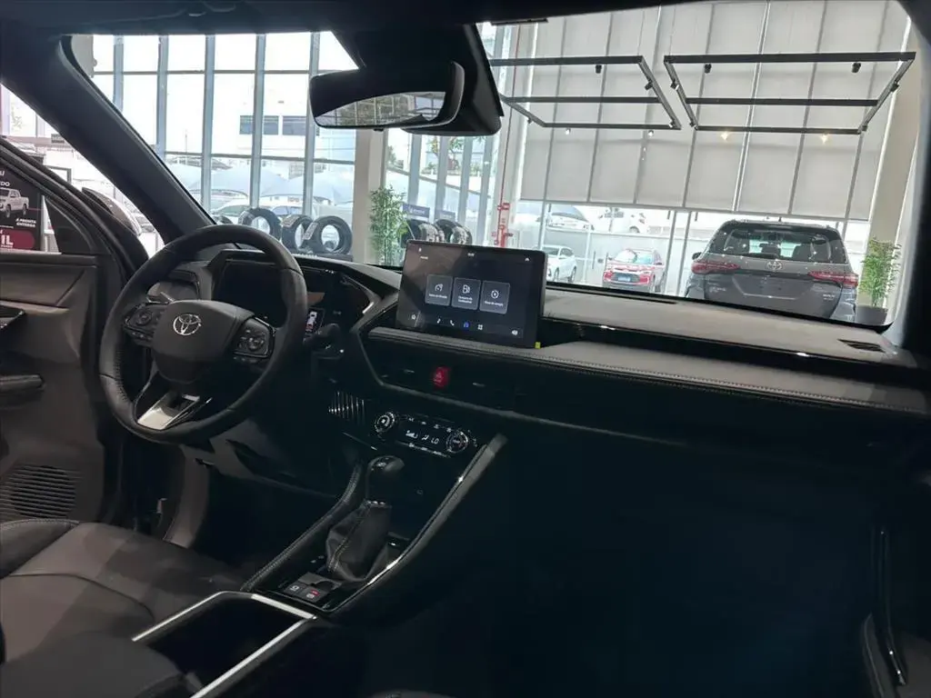 galeria YARIS CROSS