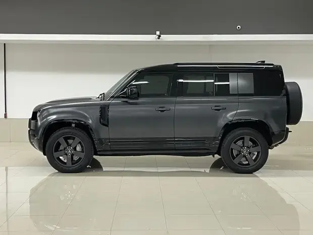 Land Rover Defender 110 X-DY HSE D350 AT (Híb.)