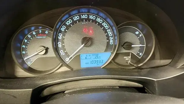 Toyota COROLLA 1.8 GLI 16V FLEX 4P MANUAL