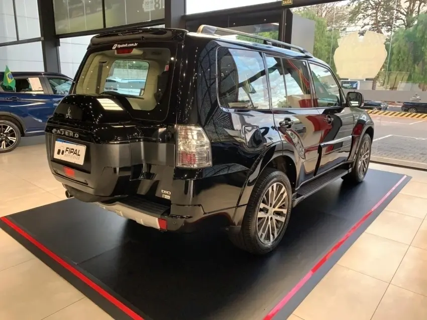 galeria PAJERO FULL
