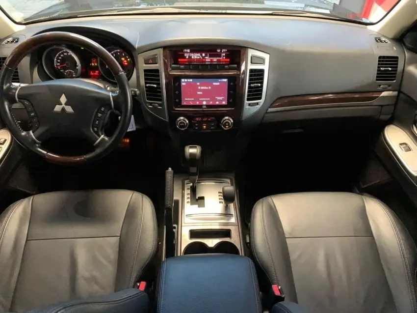 galeria PAJERO FULL