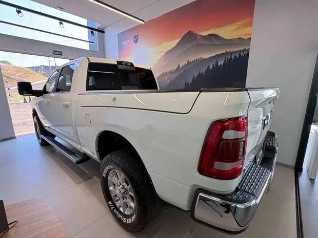 Ram 2500 6.7 I6 TURBO DIESEL LARAMIE CD 4X4 AUTOMÁTICO