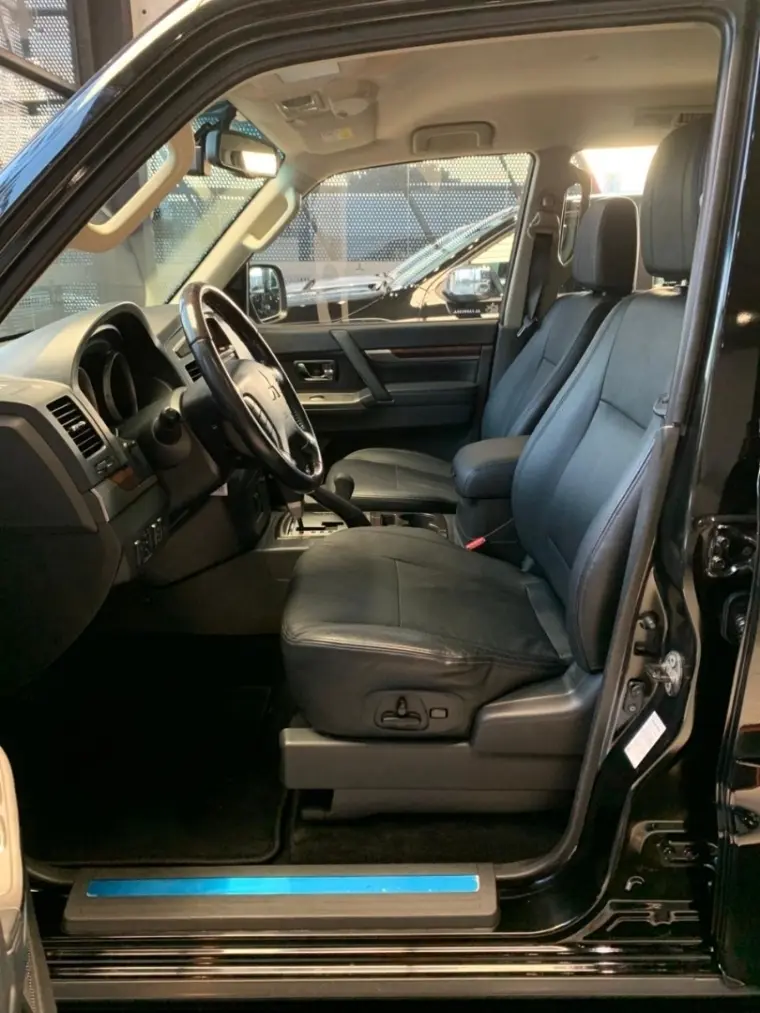 galeria PAJERO FULL