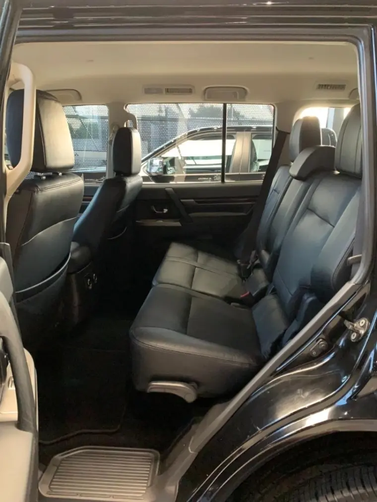 galeria PAJERO FULL