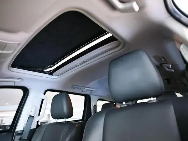 Mitsubishi Pajero Sport HPE-S 2.4