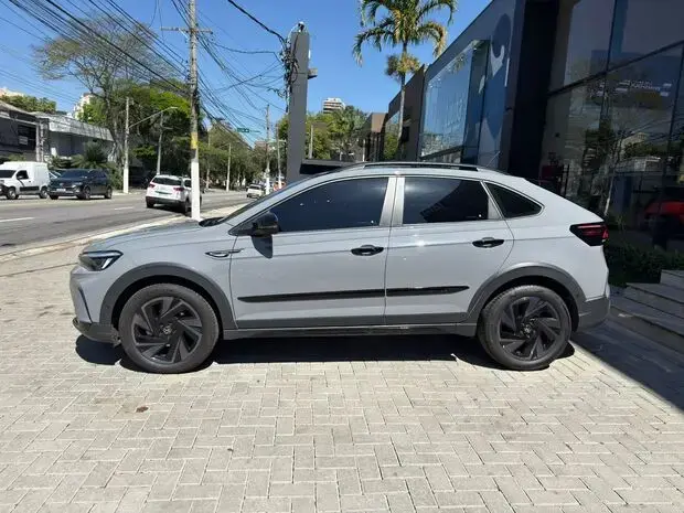Volkswagen Nivus Highline 200 TSI
