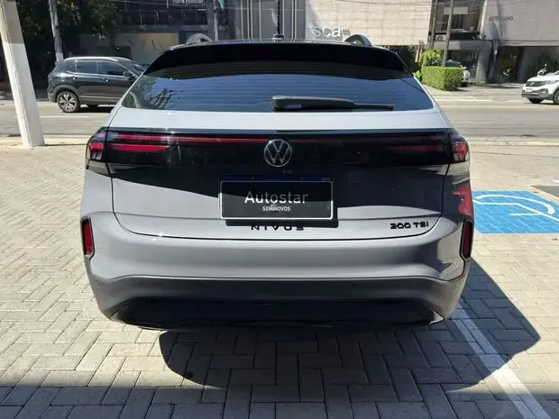 Volkswagen Nivus Highline 200 TSI