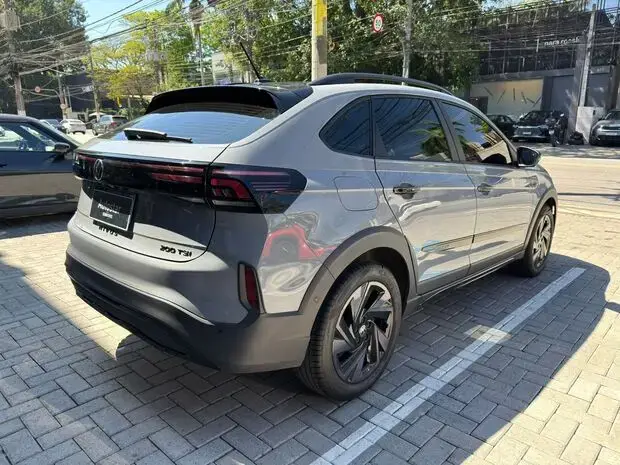 Volkswagen Nivus Highline 200 TSI