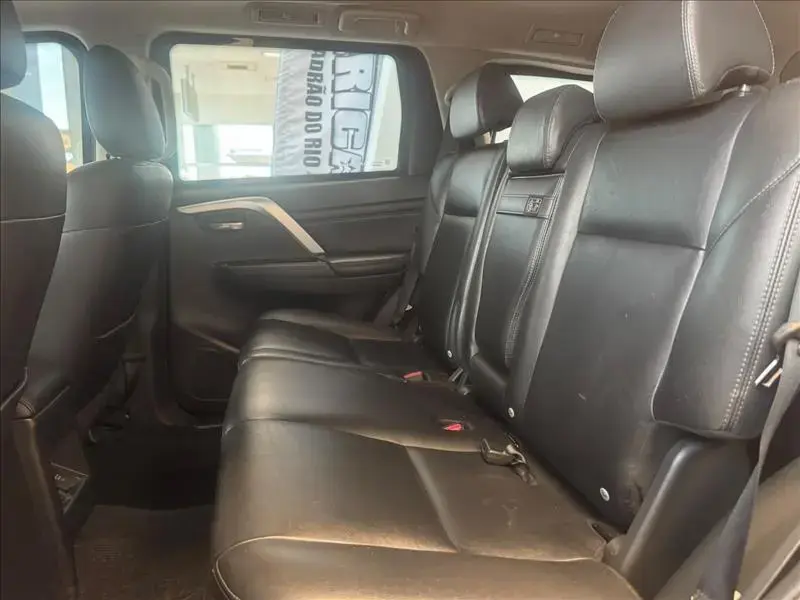 galeria PAJERO SPORT