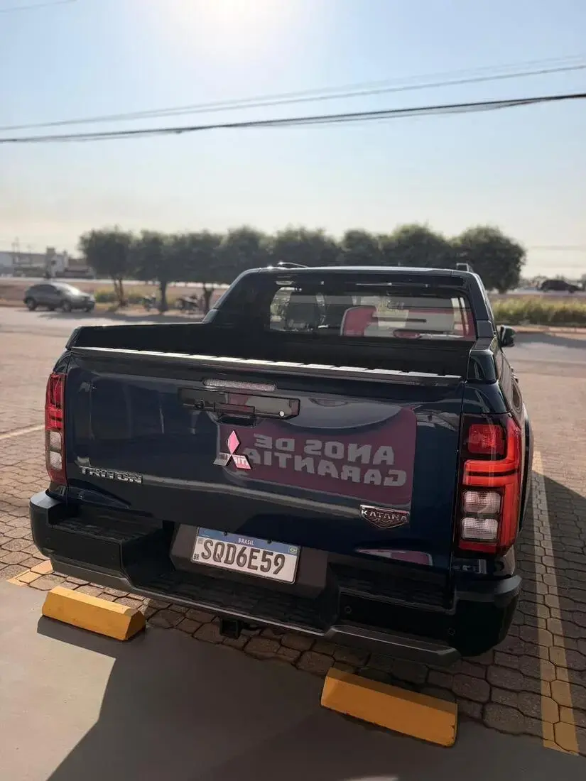 galeria MITSUBISHI TRITON KATANA D 4X4 AT