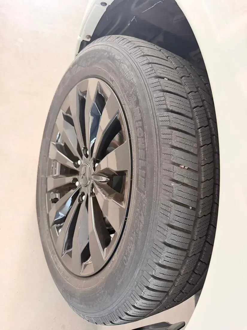 galeria MITSUBISHI PAJERO HPE 3.2 DIESEL