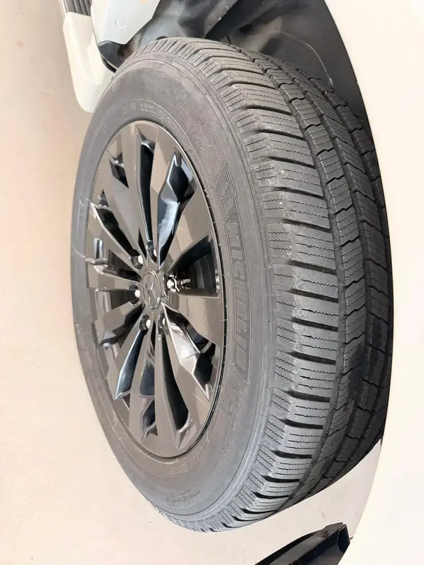galeria MITSUBISHI PAJERO HPE 3.2 DIESEL