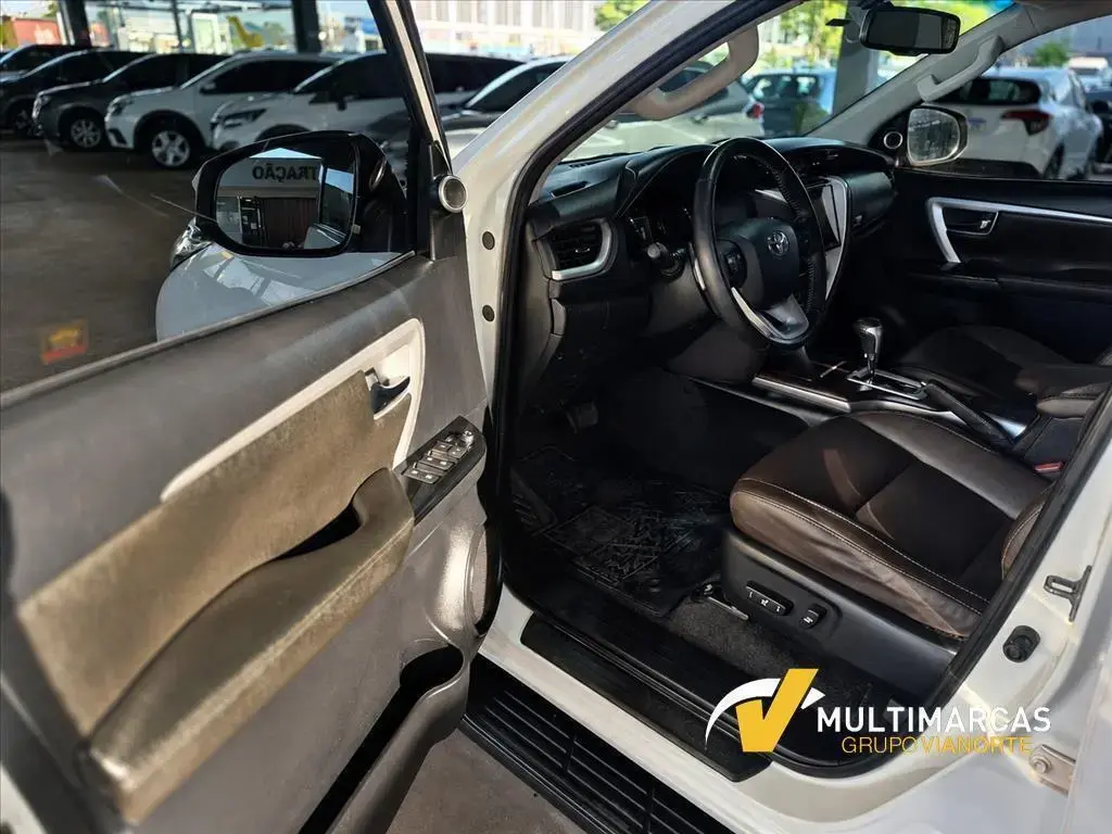 galeria HILUX