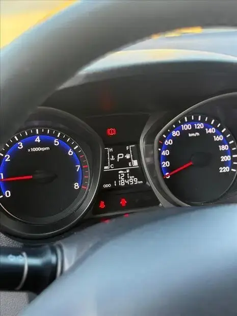 Hyundai HB20X 1.6 16V PREMIUM FLEX 4P AUTOMÁTICO