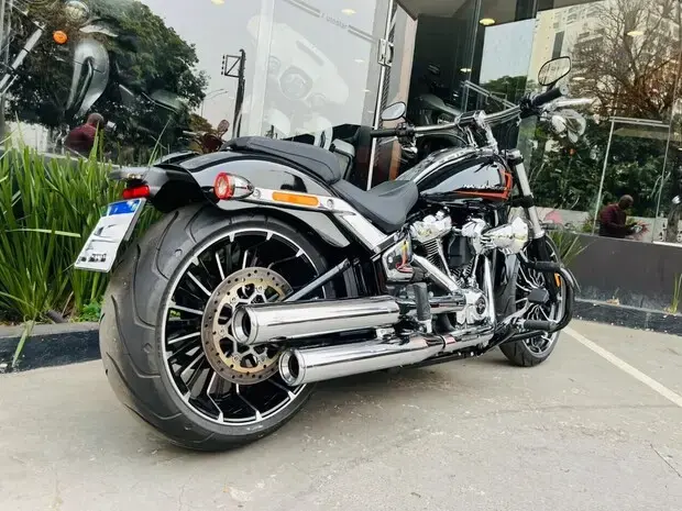 Harley Davidson Breakout 117