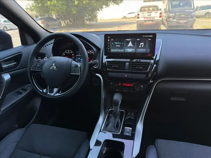galeria ECLIPSE CROSS