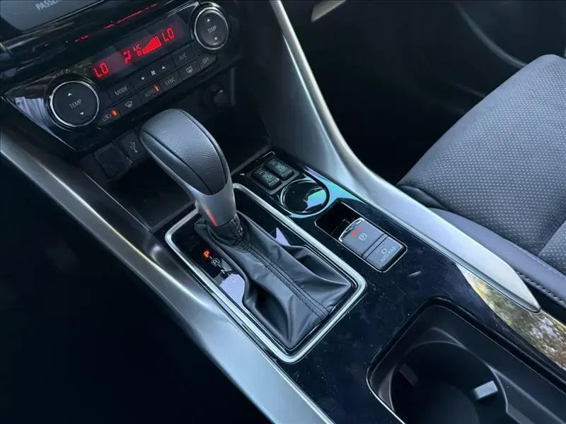 galeria ECLIPSE CROSS