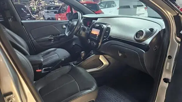 Renault CAPTUR 1.3 TCE FLEX ICONIC X-TRONIC
