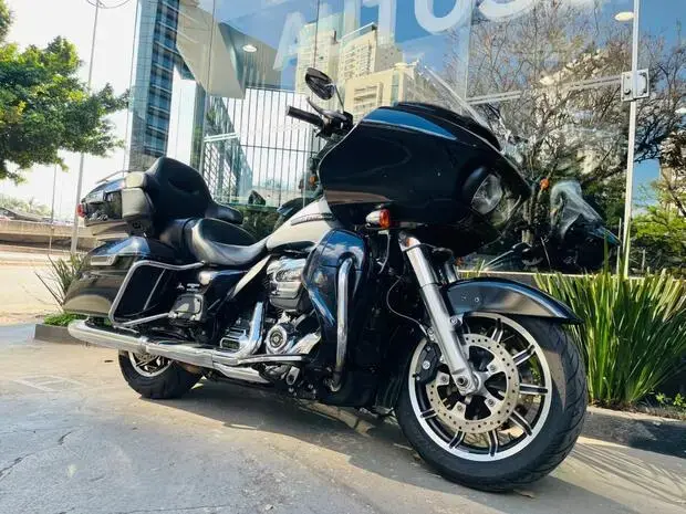 Harley Davidson Road Glide ULTRA FLTRU