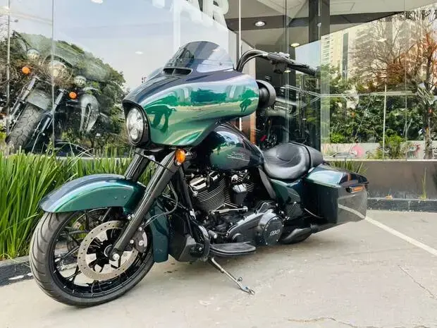 Harley Davidson Street Glide SPECIAL FLHXS