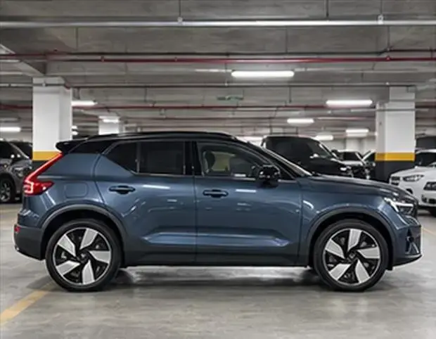 Volvo EX40 P8 RECHARGE TWIN ELECTRIC ULTRA AWD