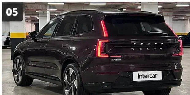 Volvo EX90 P8 RECHARGE TWIN ELECTRIC PERFORMANCE ULTRA AWD