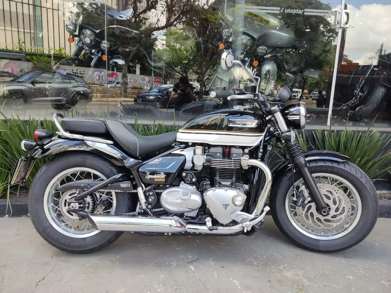 galeria Bonneville Speedmaster