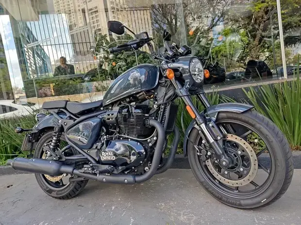 Royal Enfield Shotgun 650 ABS