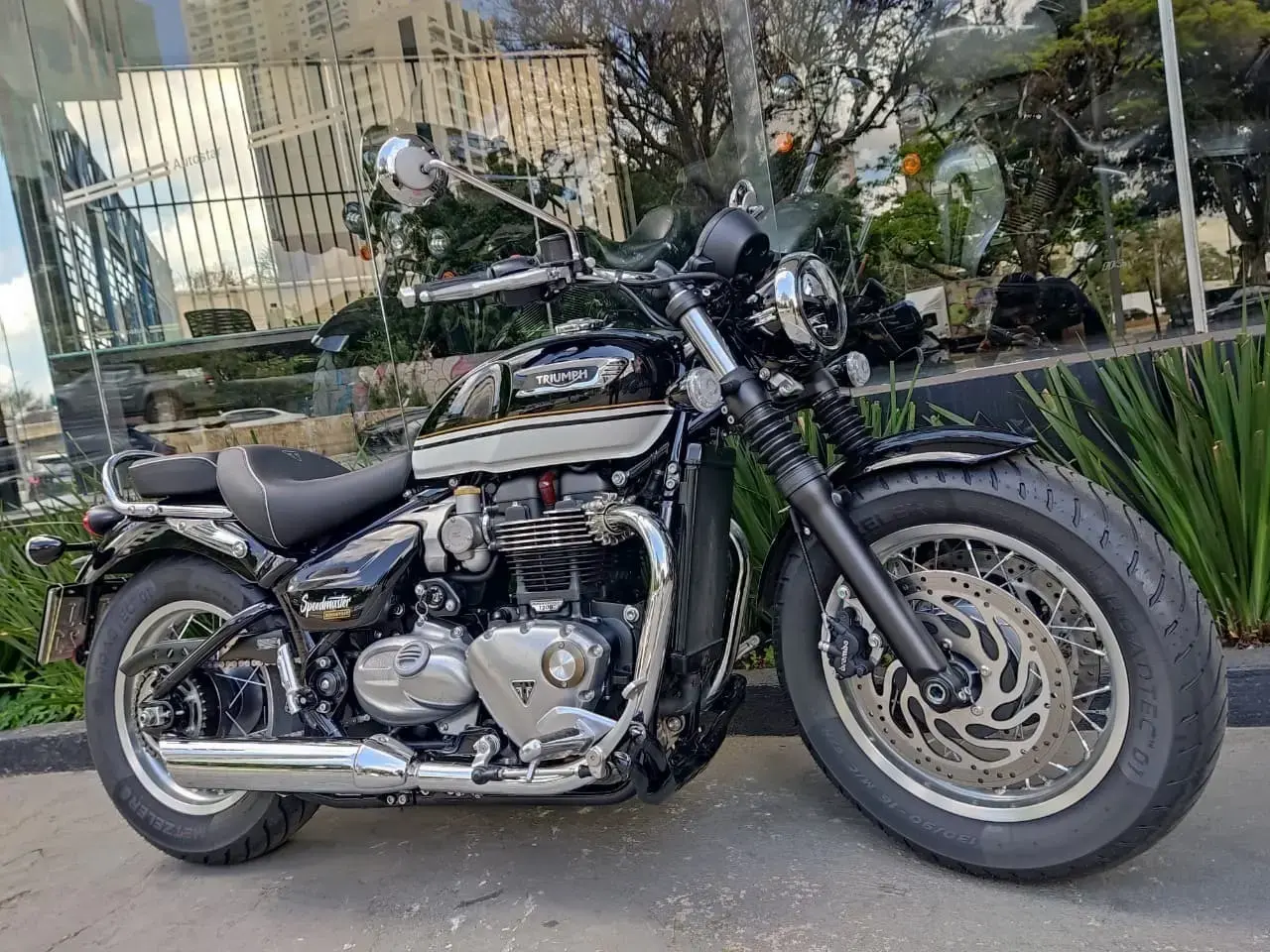 galeria Bonneville Speedmaster