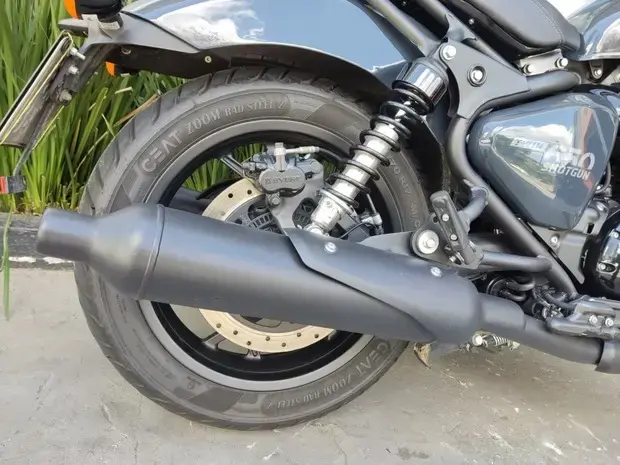 Royal Enfield Shotgun 650 ABS