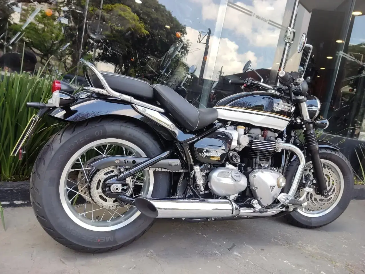 galeria Bonneville Speedmaster