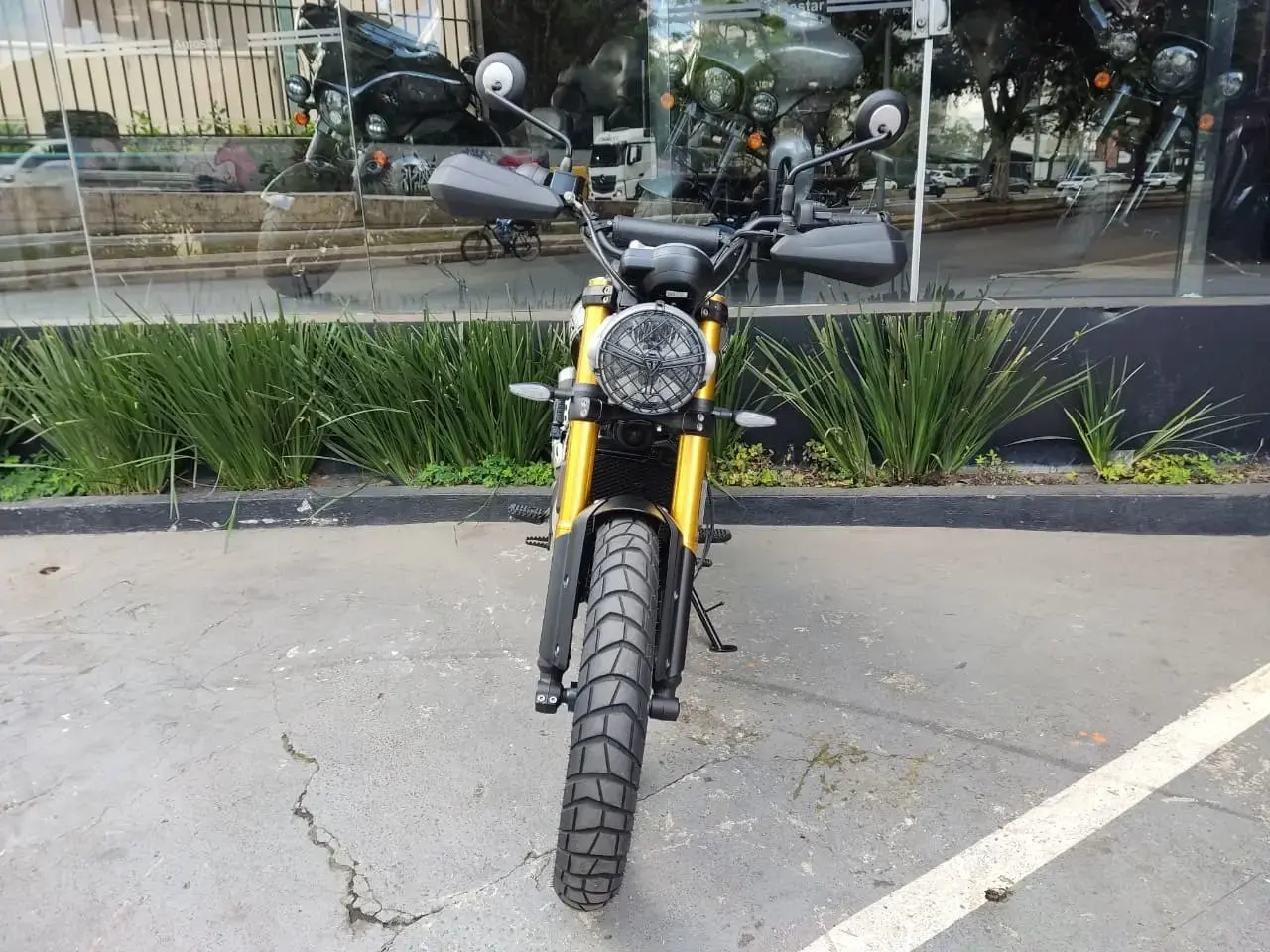 galeria Scrambler 400 X