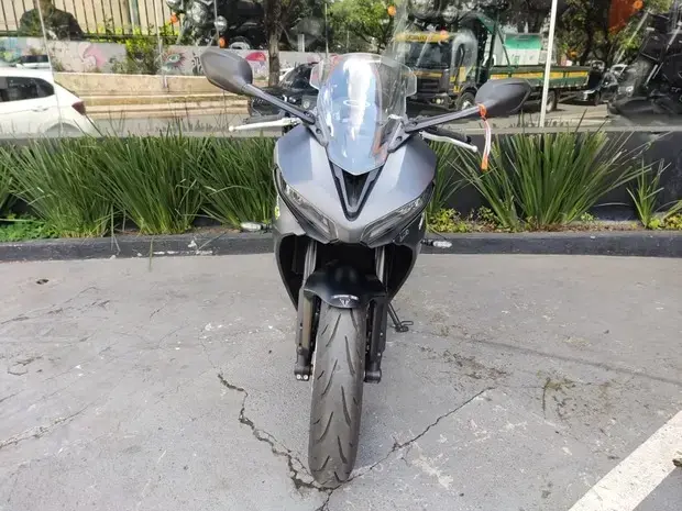 Triumph Daytona 660 ABS
