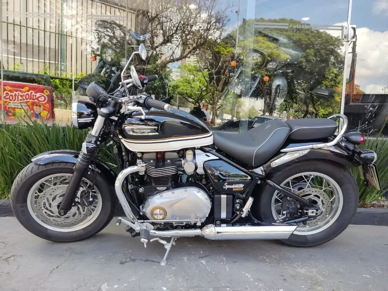 galeria Bonneville Speedmaster