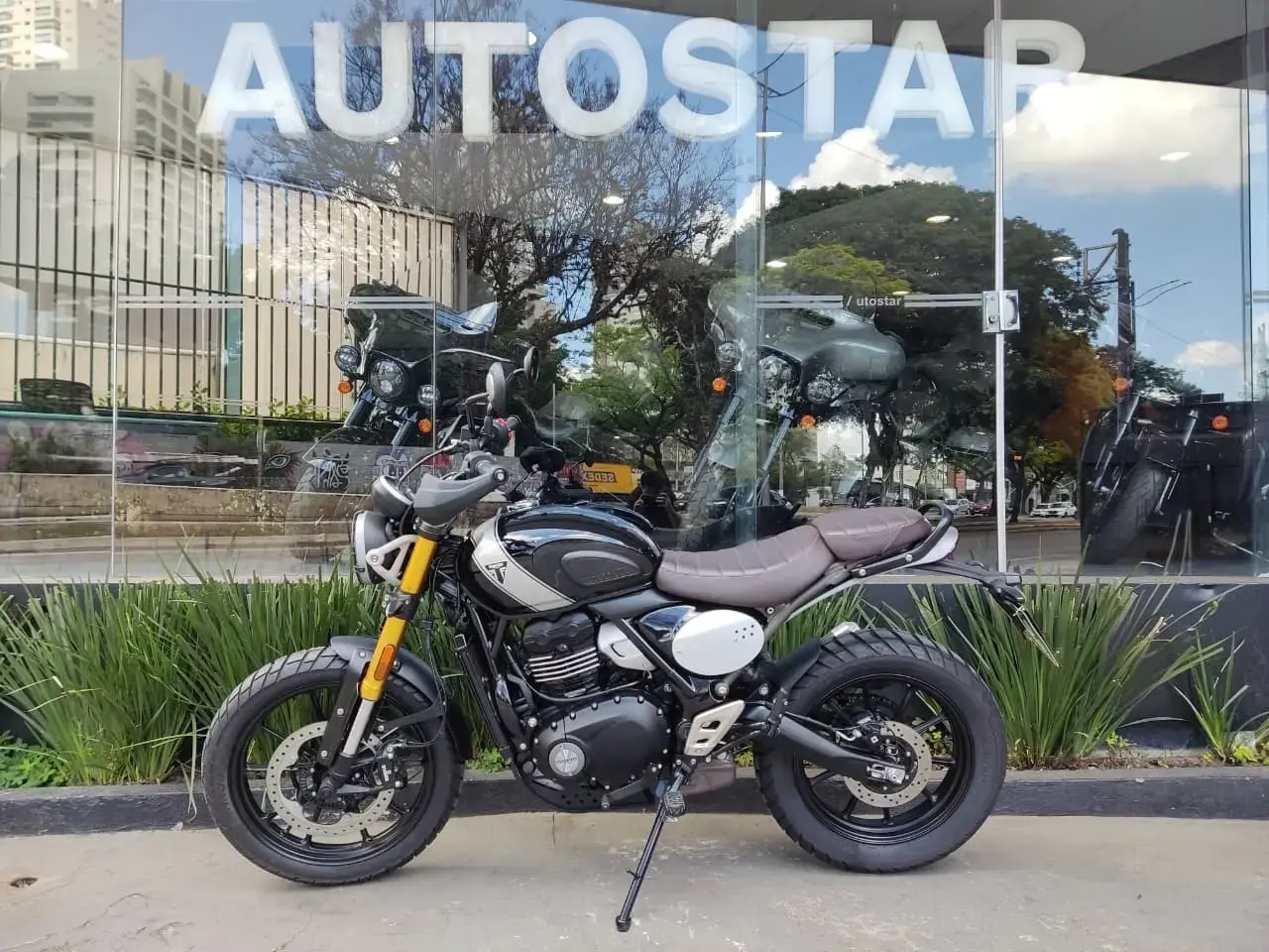 galeria Scrambler 400 X
