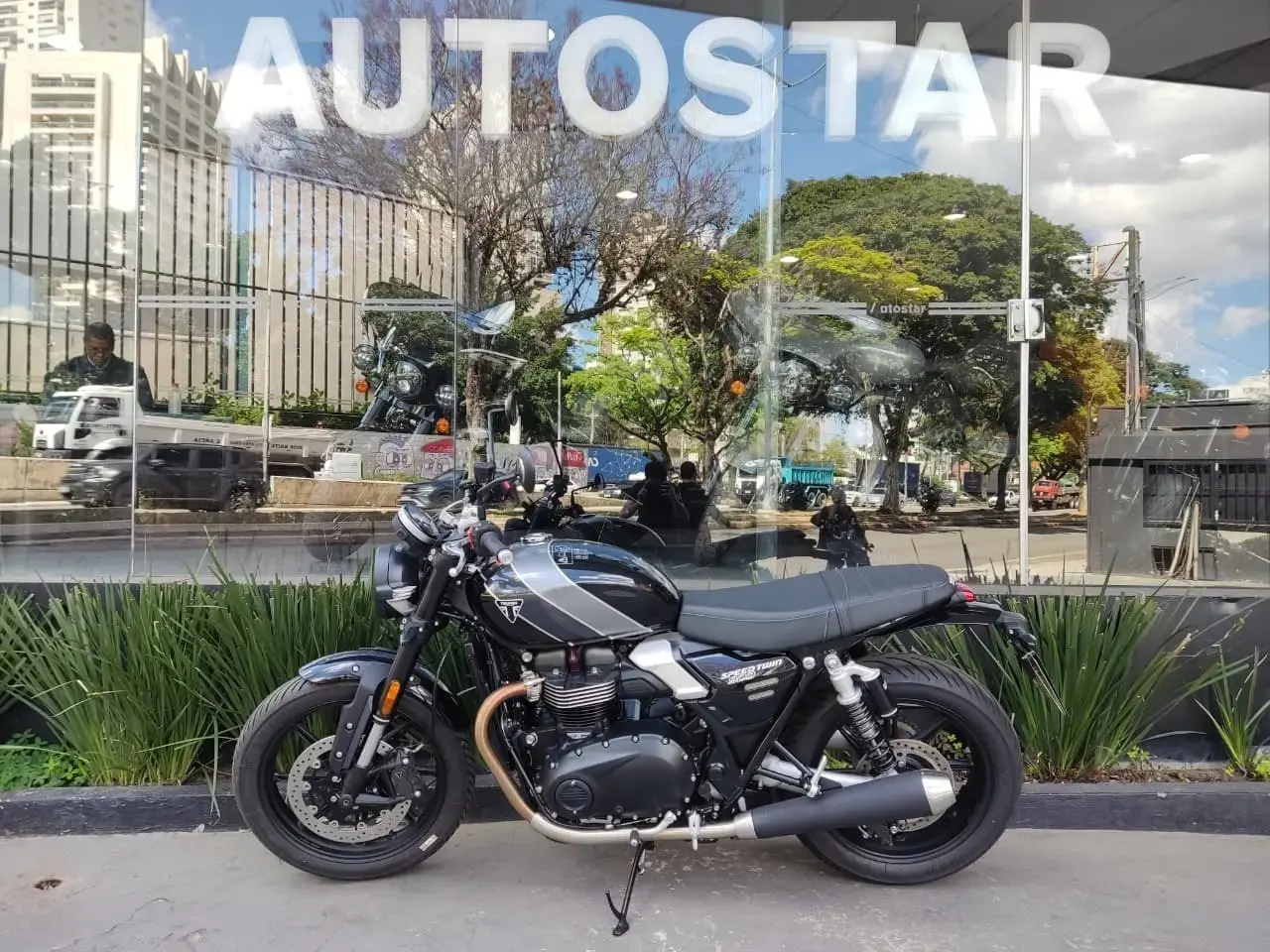 galeria Speed Twin 900