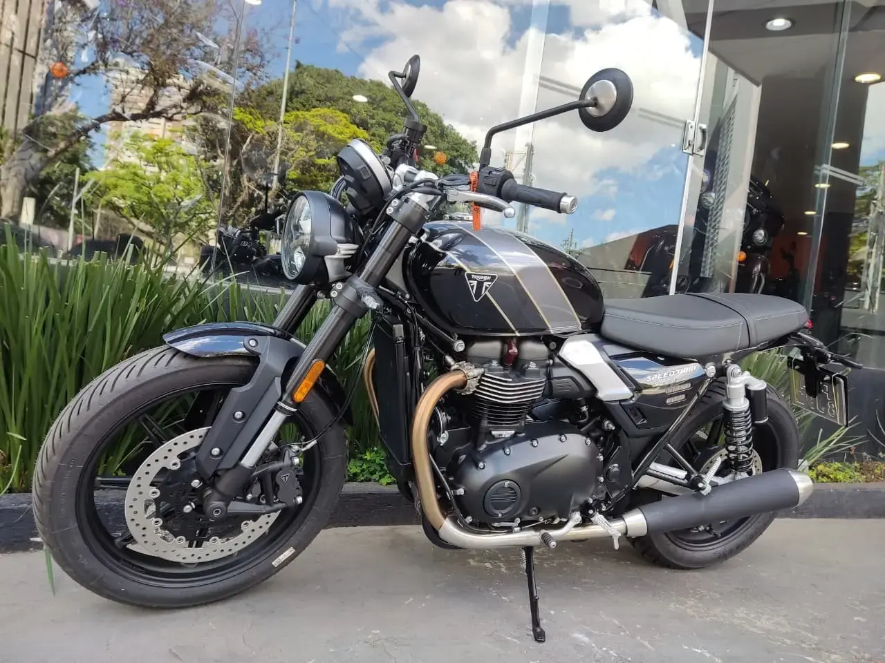 galeria Speed Twin 900
