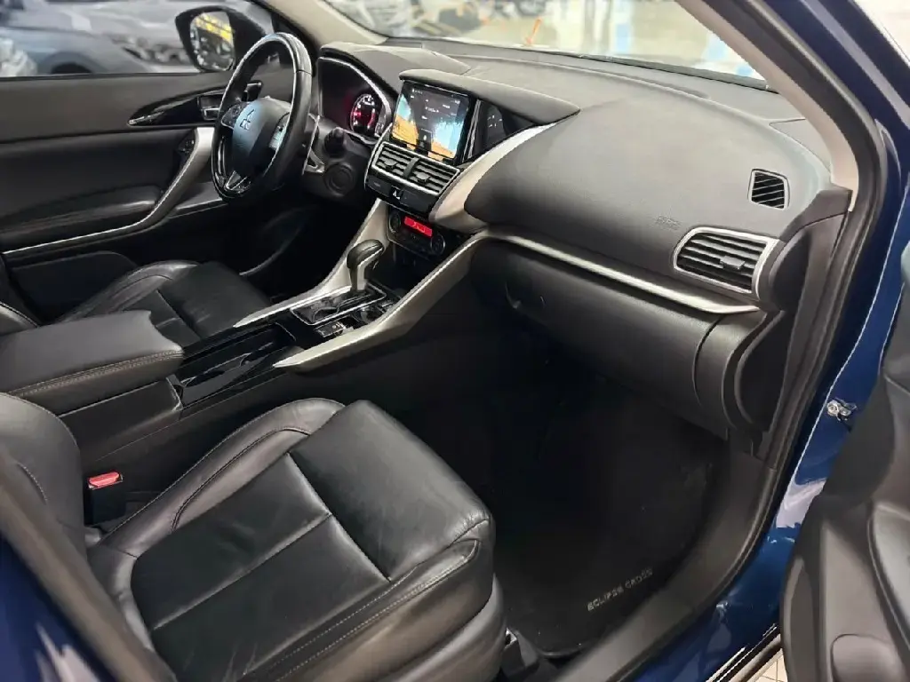 galeria ECLIPSE CROSS