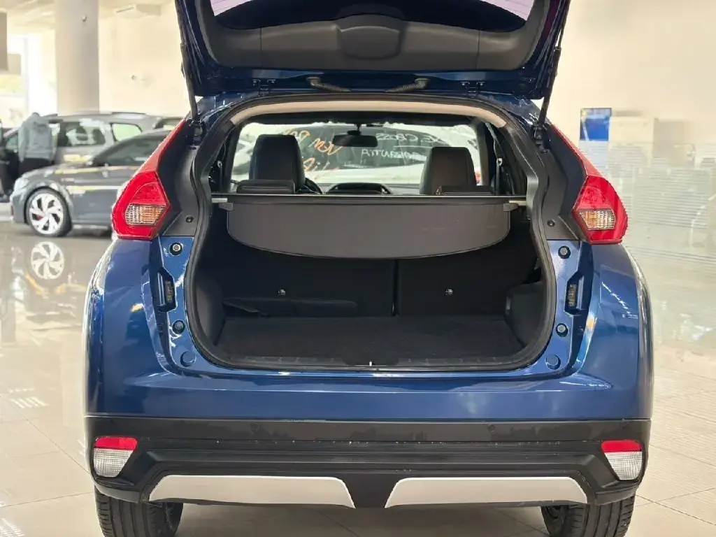 galeria ECLIPSE CROSS