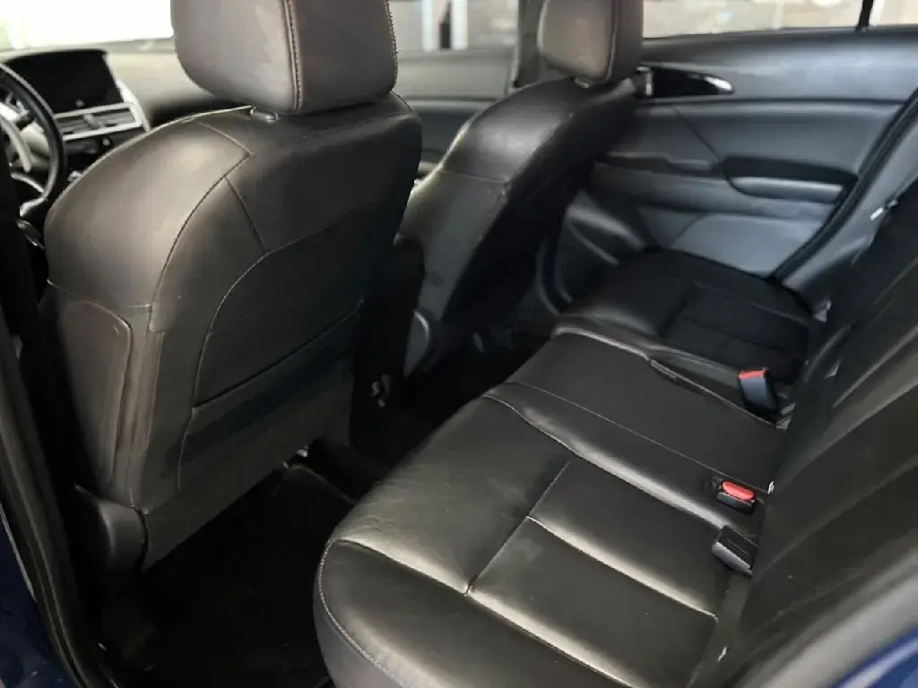 galeria ECLIPSE CROSS